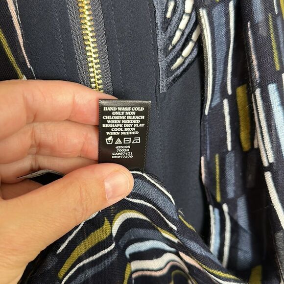 Ann Taylor Lightweight Rayon Navy Multi Linear Print Raw Fringe Edge Scarf Wrap - Picture 7 of 10